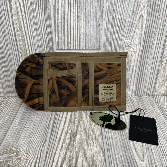 Filson Smokejumper Wallet 20078578 Made In USA Shadow Grass Mossy Oak Oil Wax - Picture 2 of 5